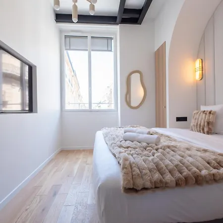 Apartment Stylish Duplex In Paris' Center