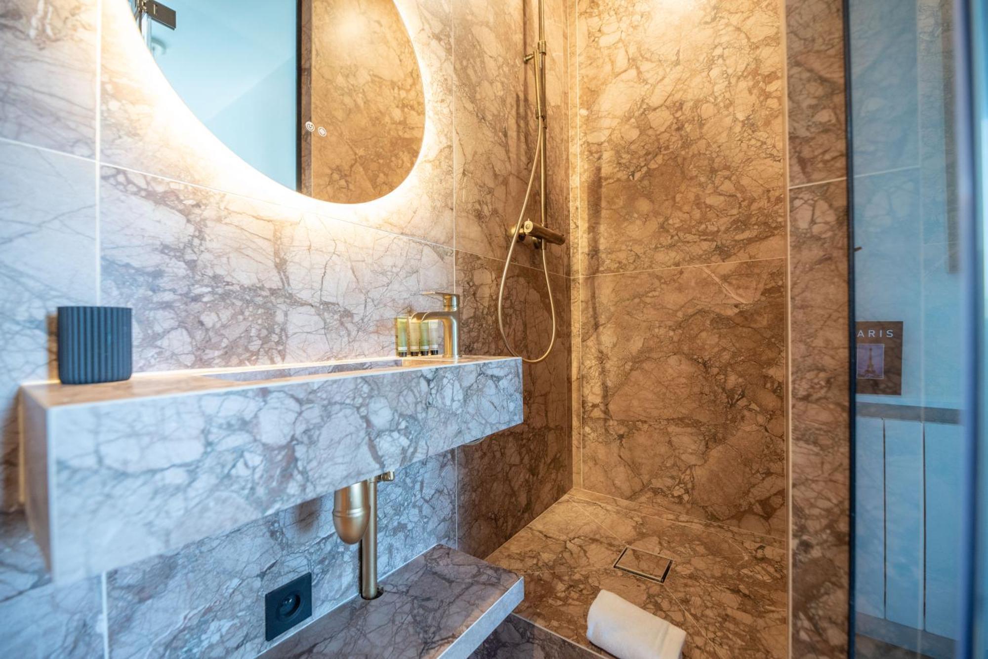 Stylish Duplex In Paris' Center *